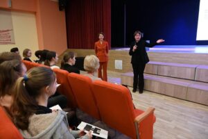 Учащиеся нашей школы приняли участие в практическом семинаре на базе ГБОУ школы 703 Московского района