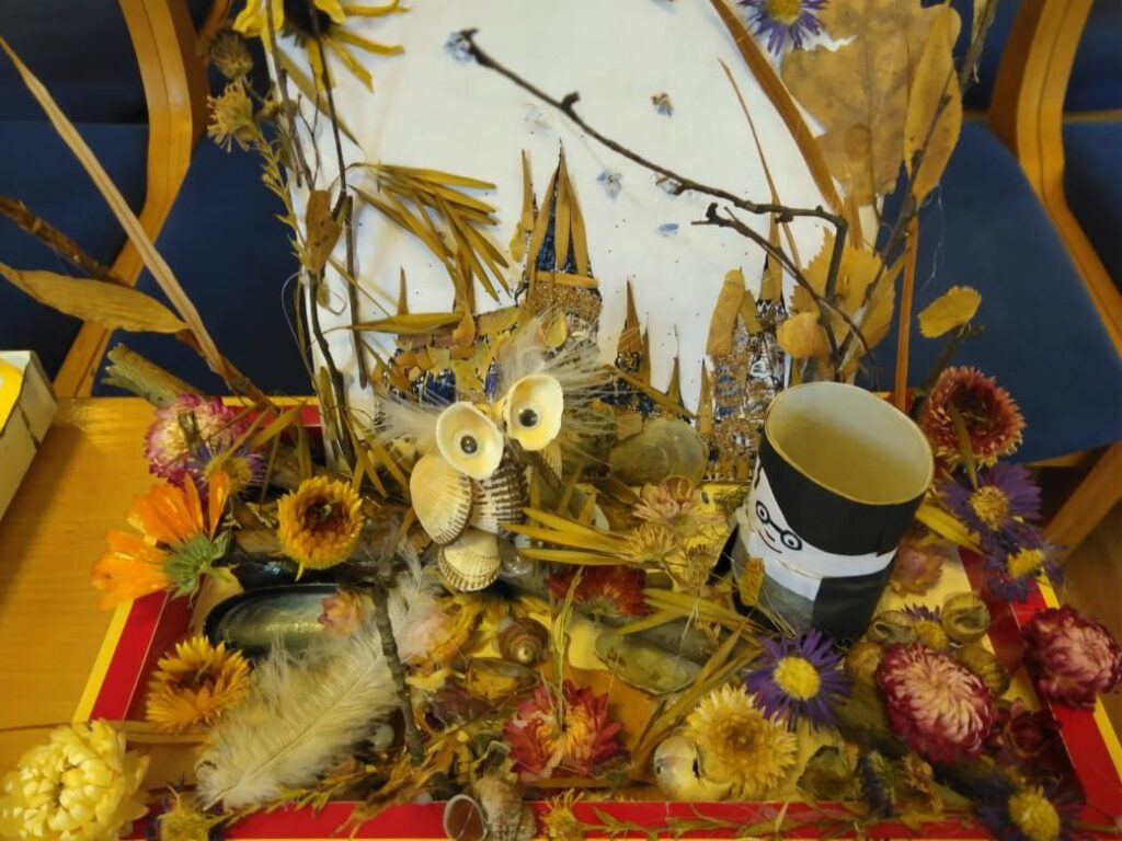 Выставка поделок из природных материалов "Осенняя сказка"