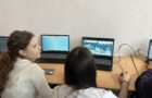 С 8 апреля обучающиеся Центра «Точка роста» активно включились во всероссийский «Урок Цифры», посвященный теме «Квантовые вычисления и материалы будущего».