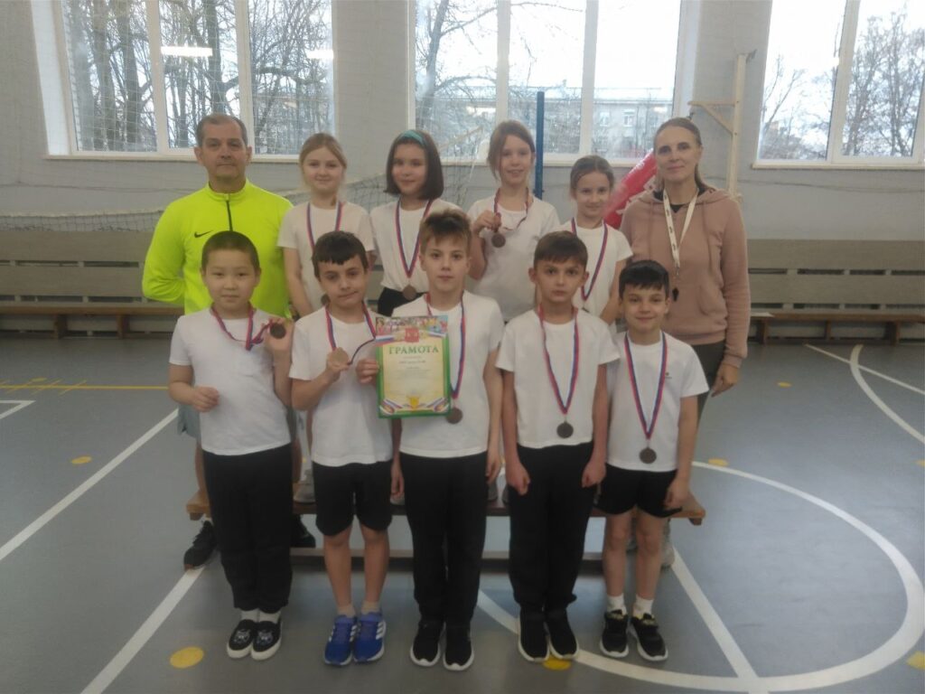 Поздравляем второклассников нашей школы с призовым местом районных спортивных соревнований "Веселые старты"